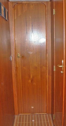 Aft cabin, Accommodation